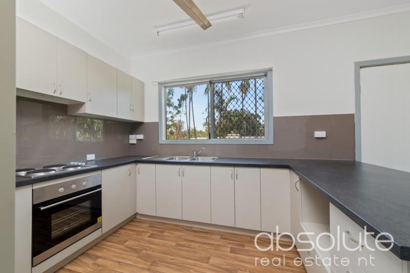 35 Bombax Street, Moulden